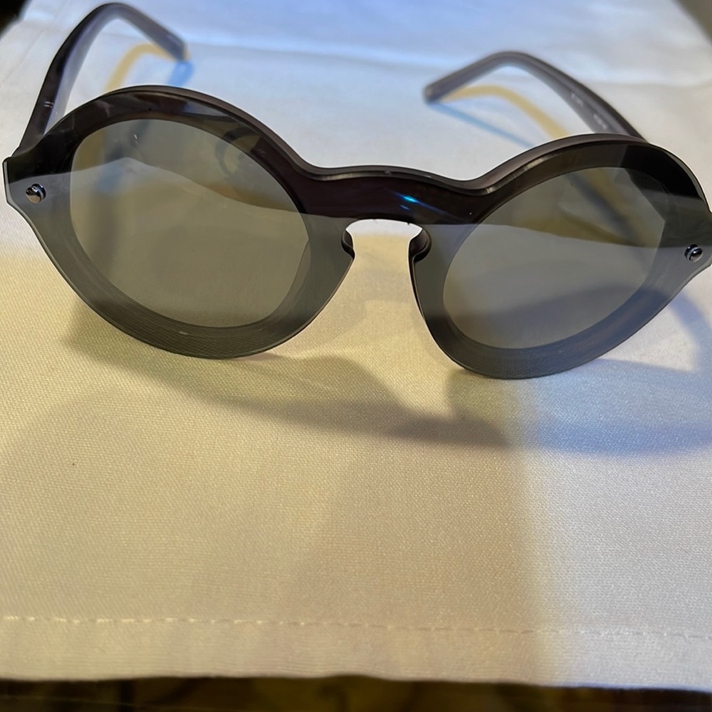 PHILLIP LIM 3-1 PL7714 Round & oval unisex sunglasses. Black/gray frames Retro